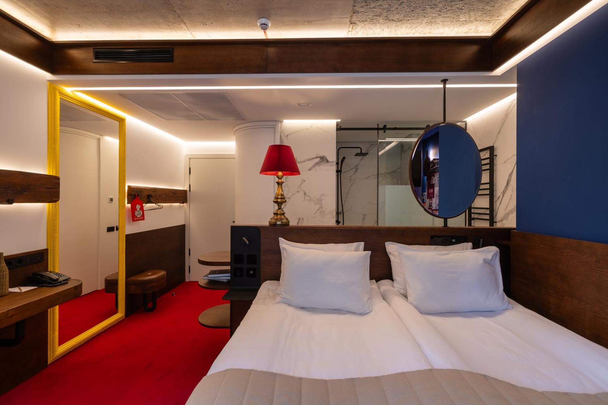 !Fest Hotel Rynok Square Lviv Exteriör bild